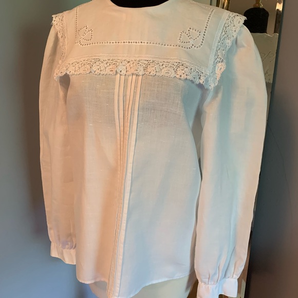Vintage crisp linen pilgrim collar blouse - Picture 2 of 8